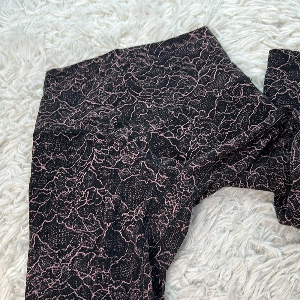 Lululemon Align Pant *Full Length Lacescape Spanish Rose Black